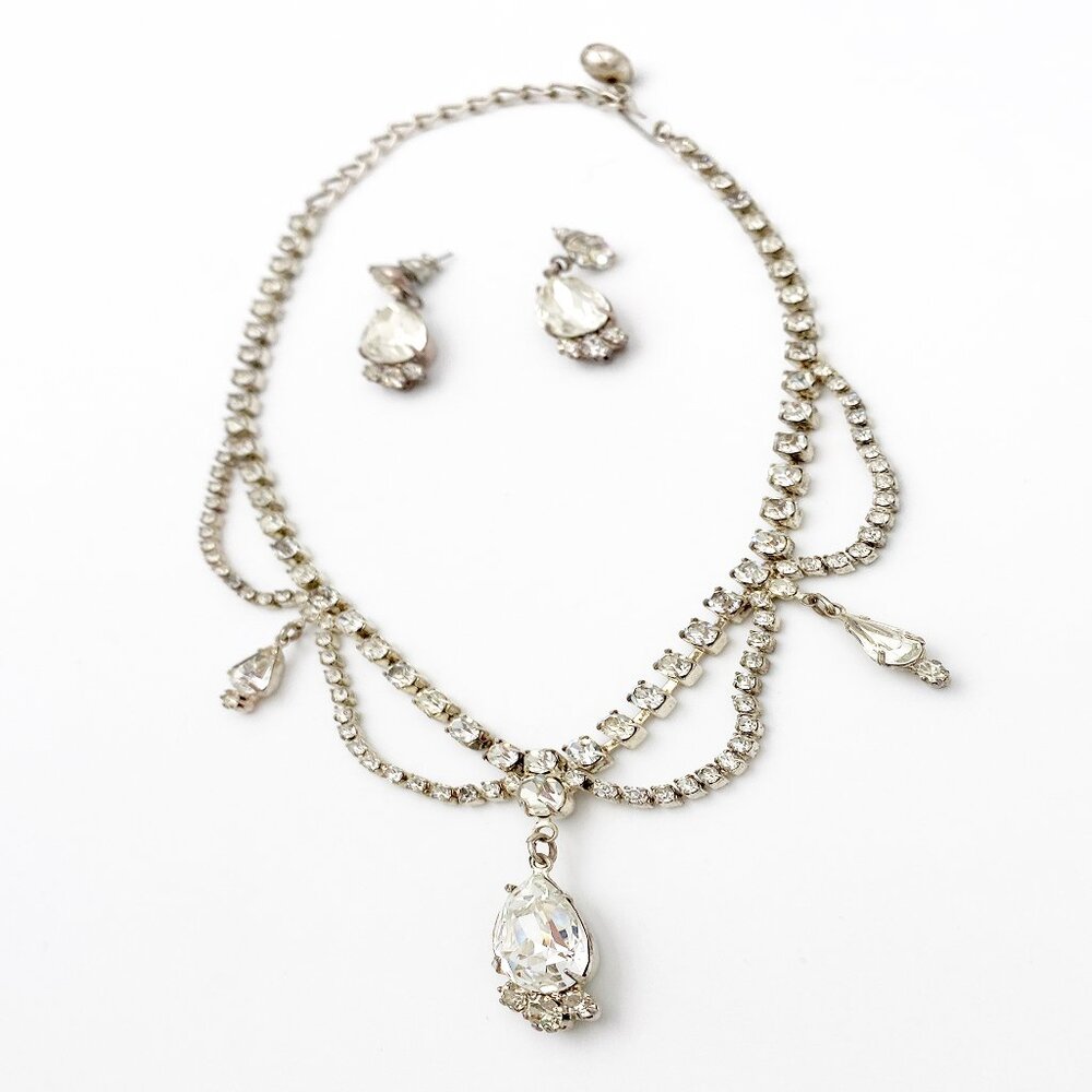 VINTAGE (Y2K) | Crystal & Rhinestone Teardrop Necklace + Earrings Set - Picture 5 of 15